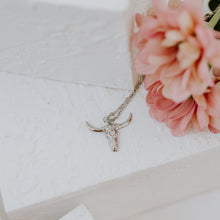 Load image into Gallery viewer, The perfect accessory to add as a layering necklace. The Toro Necklace (bull necklace) is a durble, tarnish resistant, hypoallergenic and beautiful accessorie. Available in silver and gold (18k gold PVD stainless steel).