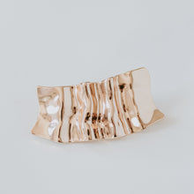 Load image into Gallery viewer, Efecto Hair Accessory | Hair Clip | Silver or Gold | Koquetta Hair Accessories

