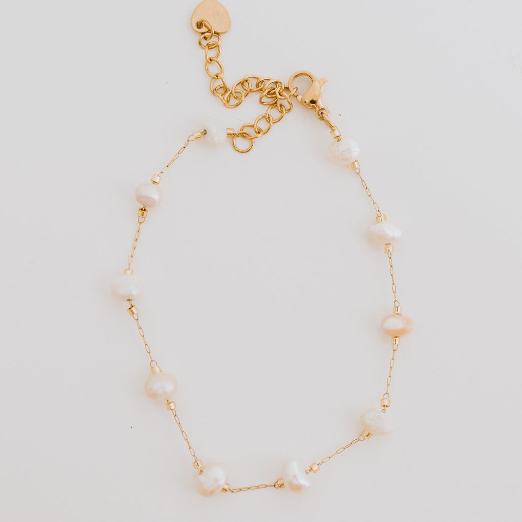 Pearly Bracelet | Gold and Fresh Water Pearls | Vancouver, BC | Koquetta Accessories & Jewellery